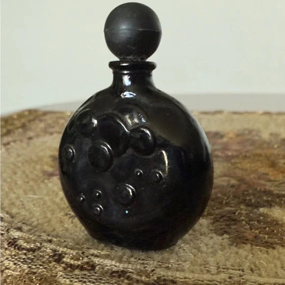 Elegant Black Decorative empty perfume Bottle - Picture 3 of 5